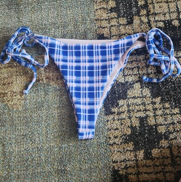 Frankie's bikinis x gigi Hadid set - Picture 4 of 6